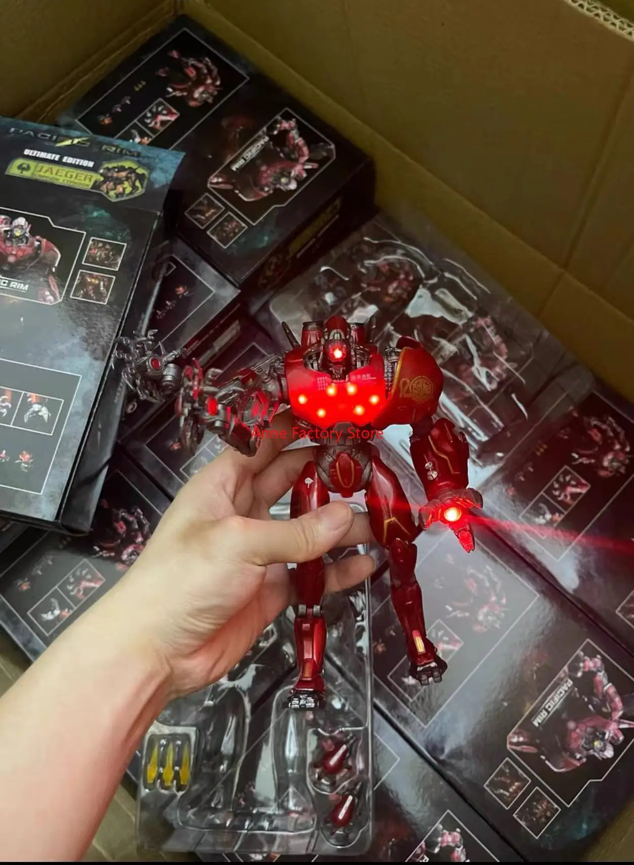 Spot  NOW Light 20CM Emit NECA - Model Kit Pacific Rim 评论和价格