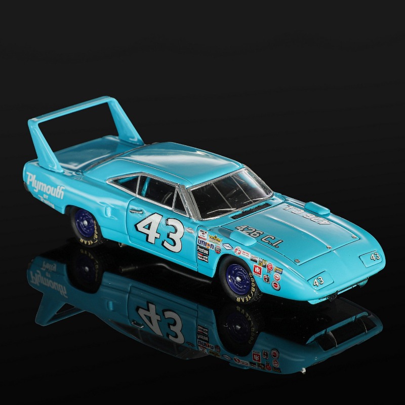 Mirage 1:64 Plymouth Super Bir - Model Kit Runner 评论和价格